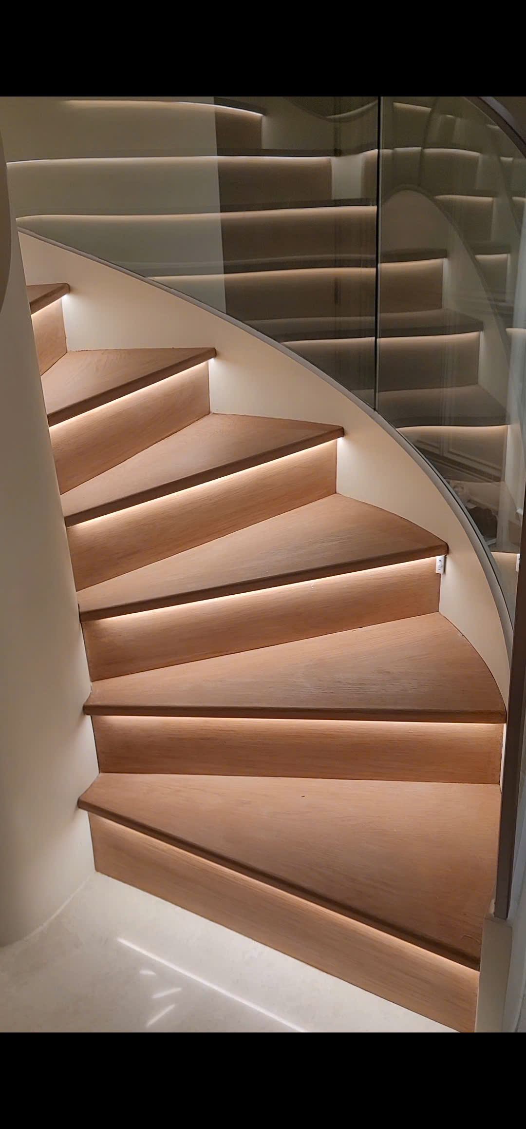 Anh Hoàng - Penthouse Ngoại Giao Đoàn, Hà Nội